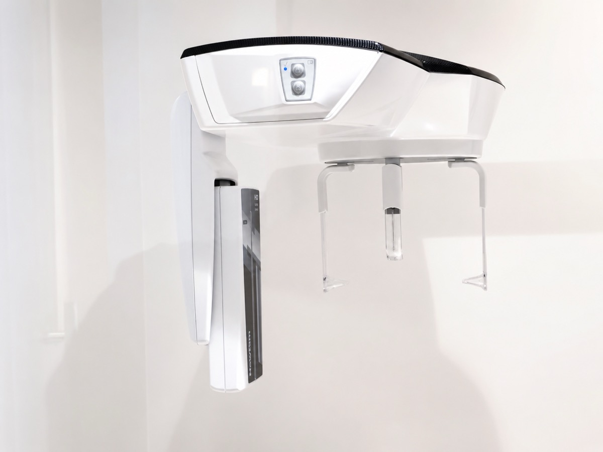 Cephalometric X-ray device at Sofia Smile Clinic